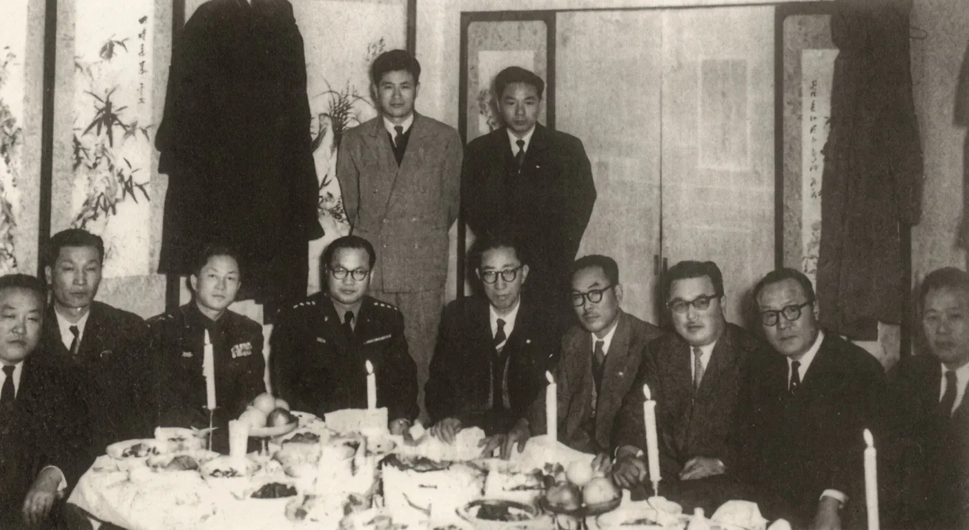 Члени комісії, що затвердили назву Таеквон-До 11 квітня 1955 року