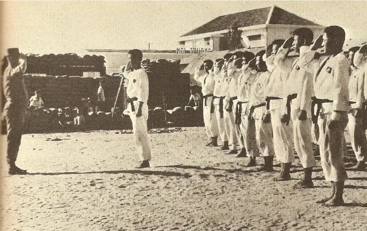 Навчання солдатів бойовим мистецтвам у Корейській армії, 1946